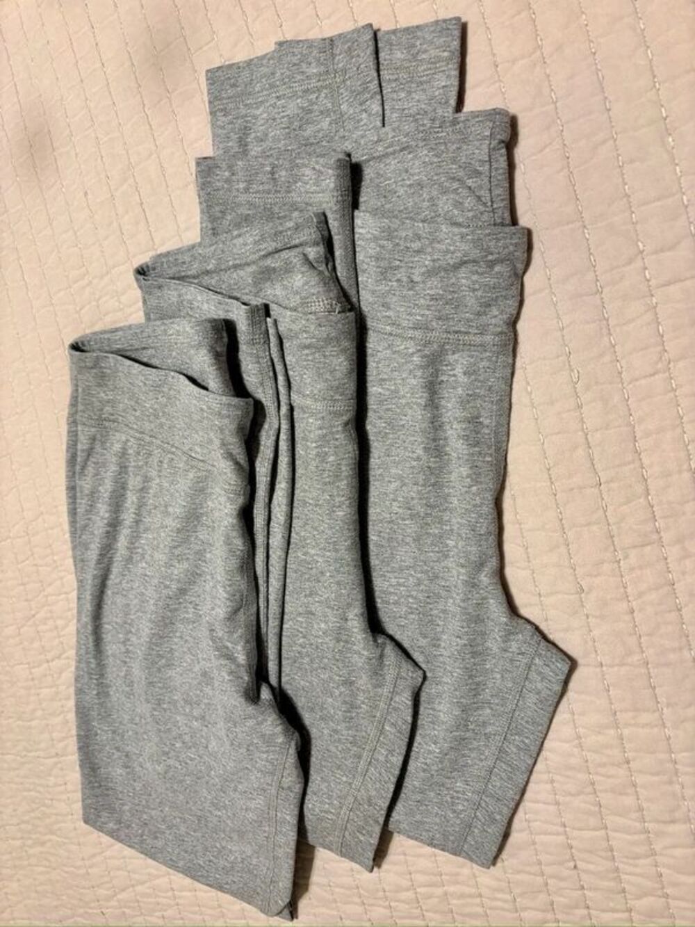 Danskin Lot of 3 ankle leggings
